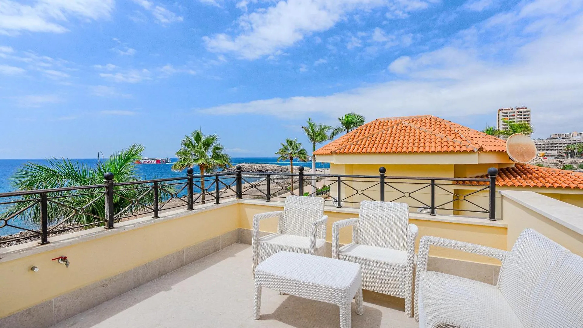 Villa Los Cristianos Los Cristianos  Spain